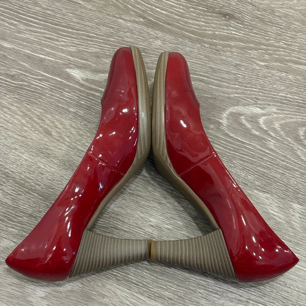 Gabor Red Patent Leather Round Toe Pumps Stacked Heel Mod Retro Pinup Office 7.5